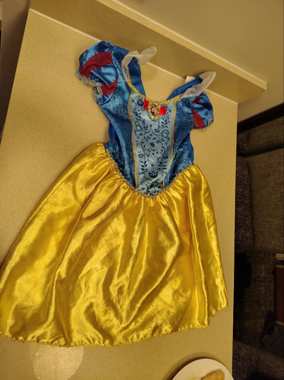 Disney Snow White Princess Dress Up Costume Girls Medium One Size Princess
